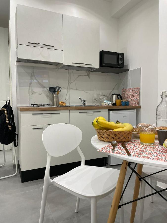 Civico 66 Apartment Palermo Bagian luar foto