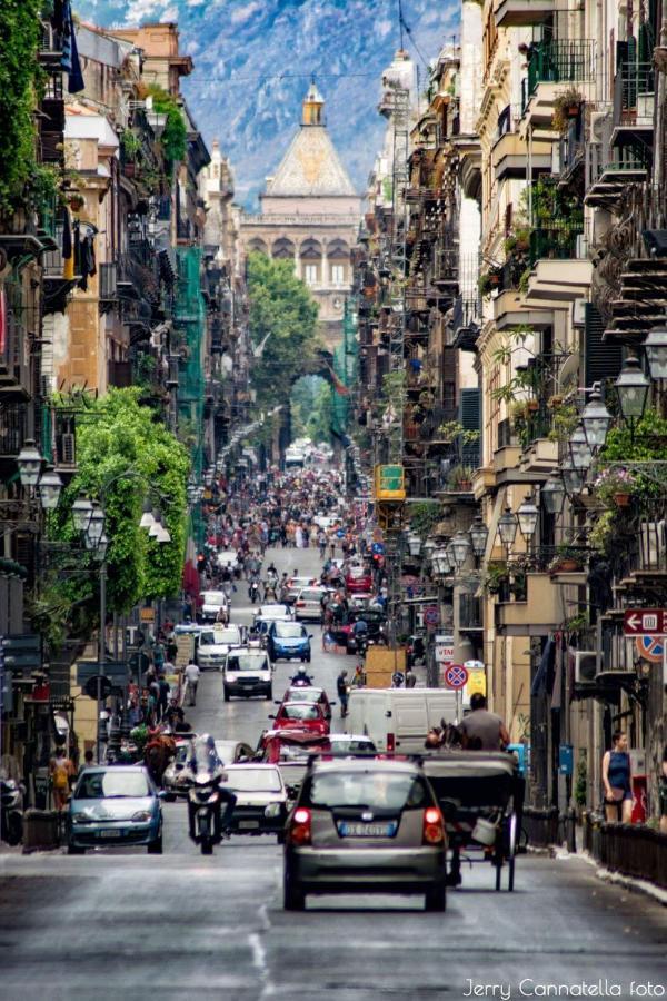 Civico 66 Apartment Palermo Bagian luar foto